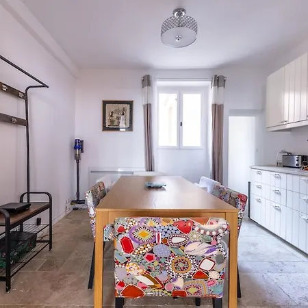 Bright & Perfect Location , 15 Min Eiffel Tower * Paris
