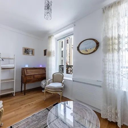 Apartment Bright & Perfect Location , 15 Min Eiffel Tower Paris